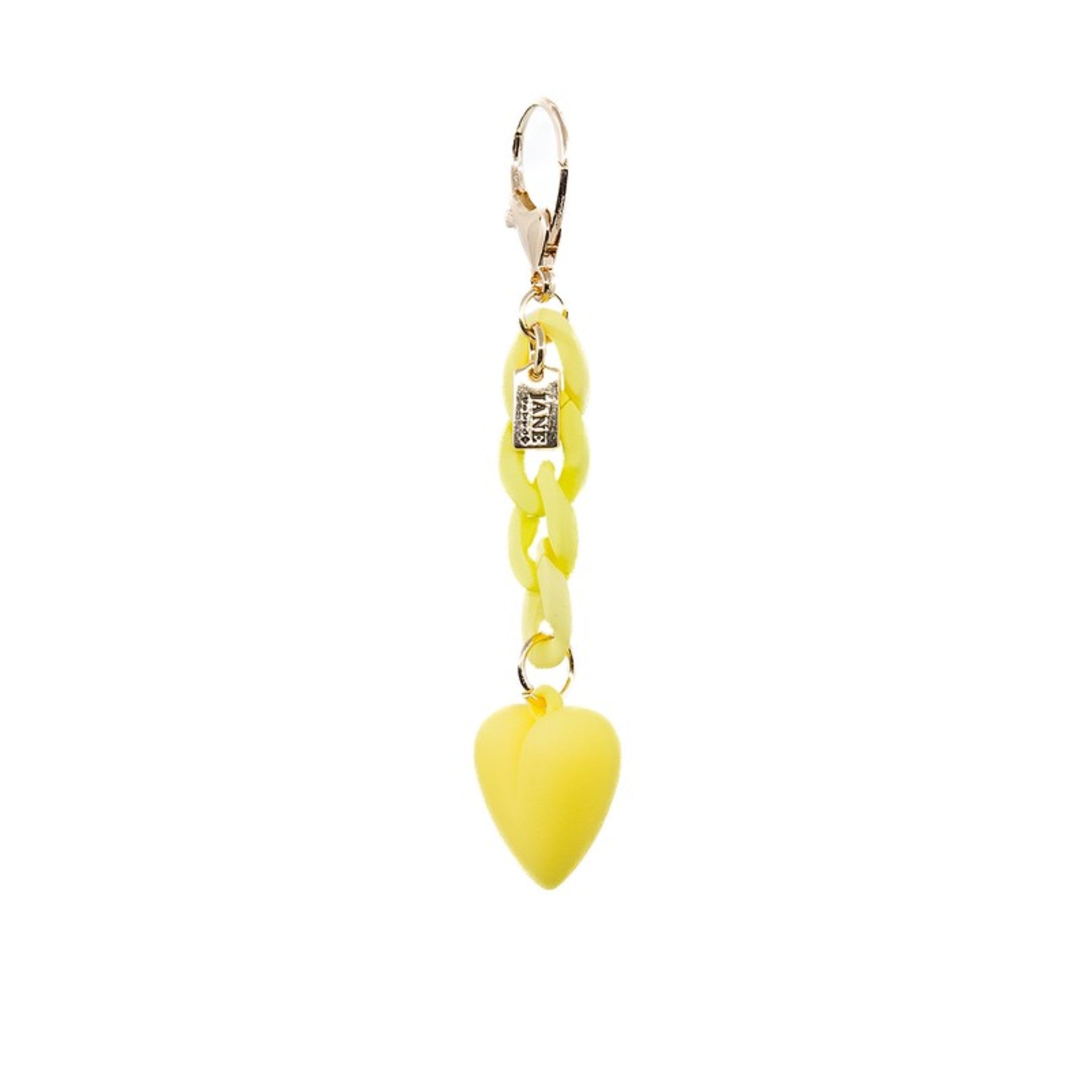 Add a pop of colour with this yellow chain-link heart charm. Its vibrant hue and bold design make it a standout piece, perfect for expressing love and affection in a stylish way.
